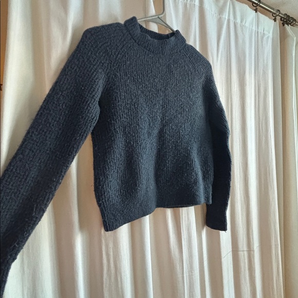 ❄️Banana Republic Black Turtleneck Sweater - Picture 3 of 4